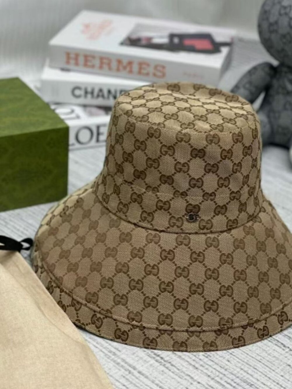 Gucci GG Supreme Bucket Hat